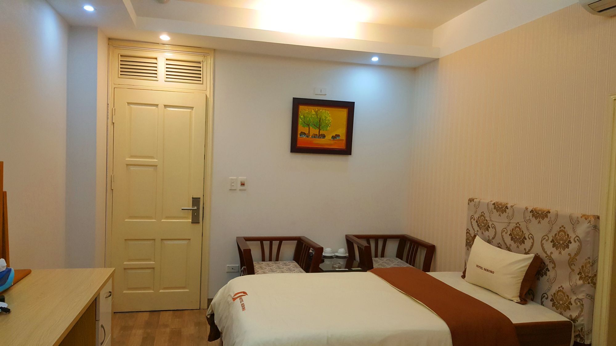 Sebong Hotel Hanoi Buitenkant foto
